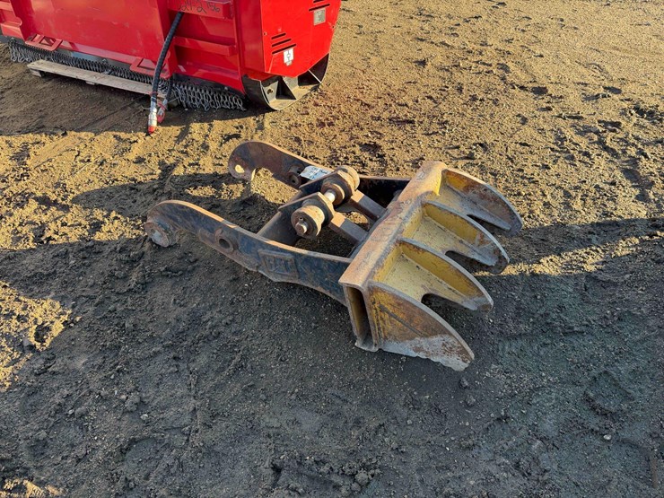 caterpillar-thumb-image-4