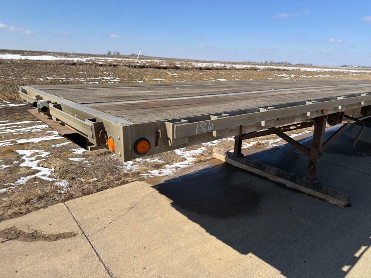2003-chaparrel-102”-x-48ft-semi-flatbed-trailer-image-16