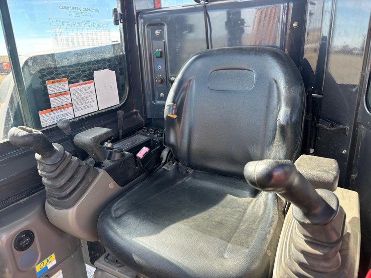 2009-case-cx50b-image-17