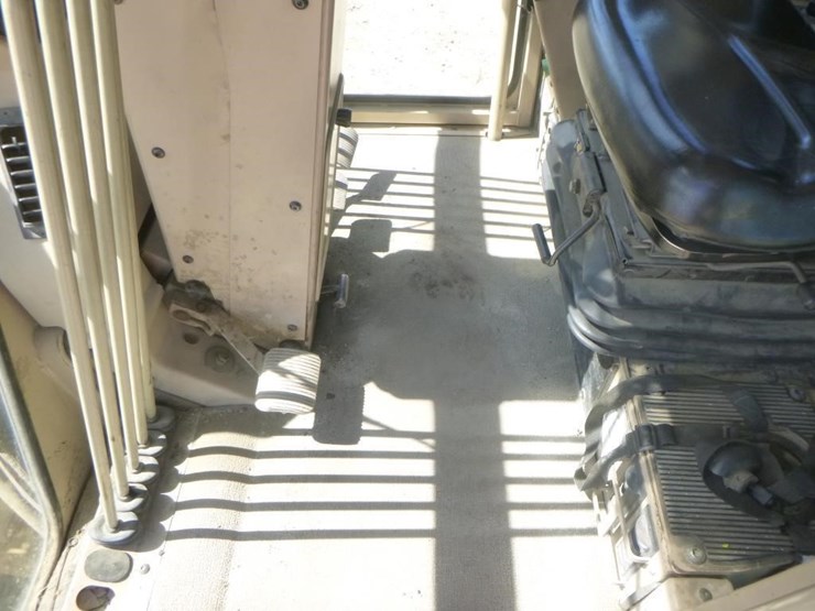 caterpillar-143h-image-24