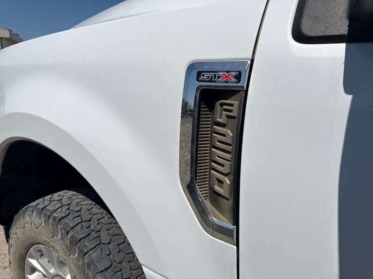 2022-ford-f250-image-13