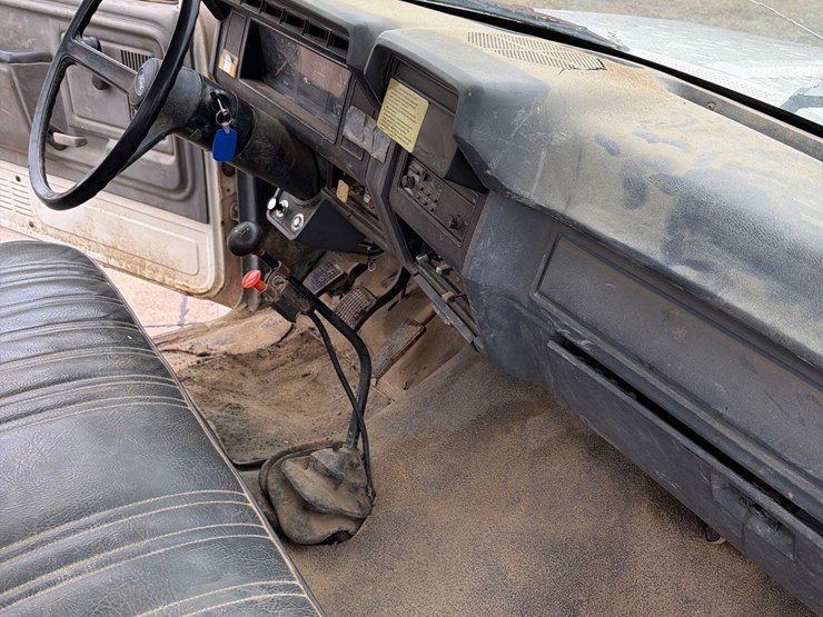 1990-ford-f700-image-54