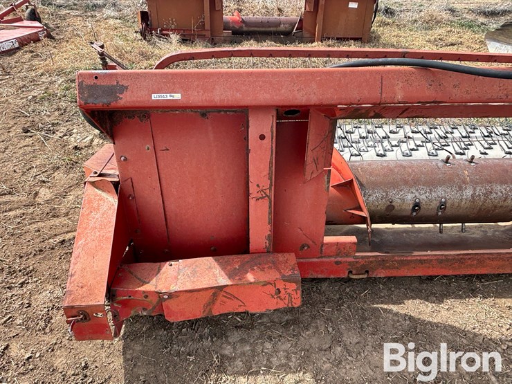 international-810-image-18