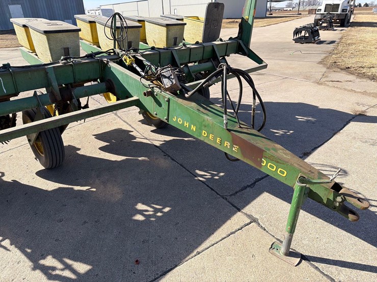 john-deere-7000-image-6