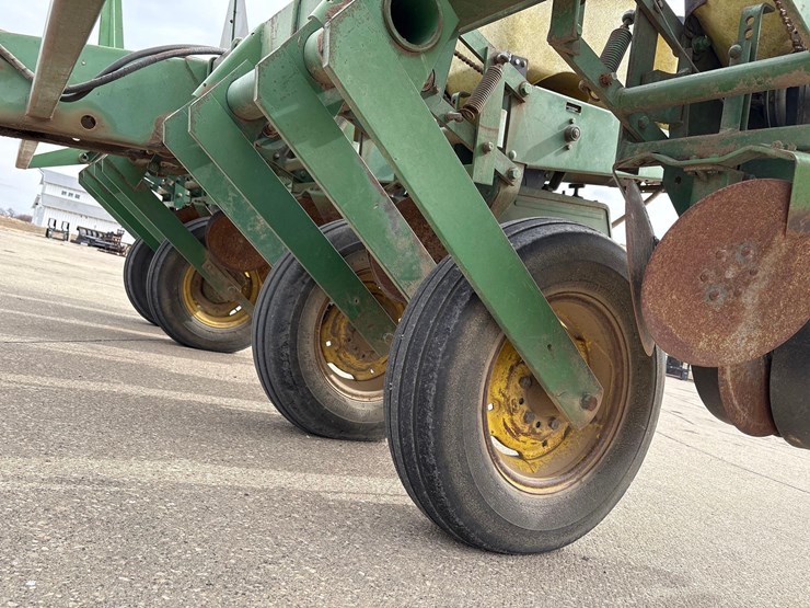 john-deere-7000-image-26