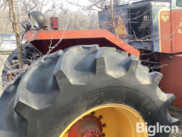 1982-versatile-555-image-18