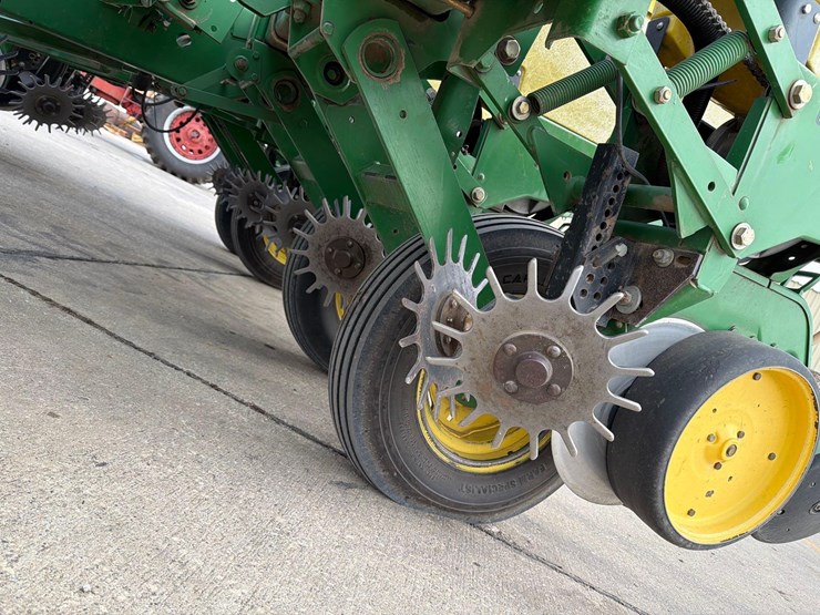 john-deere-7200-image-13