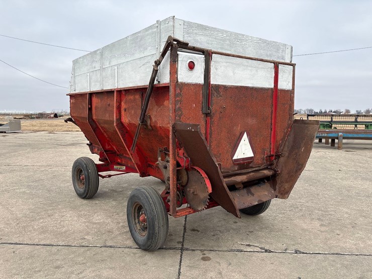 roorda-rear-unload-12ft-silage-wagon-image-4