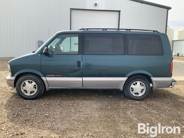 1999-chevrolet-astro-image-8