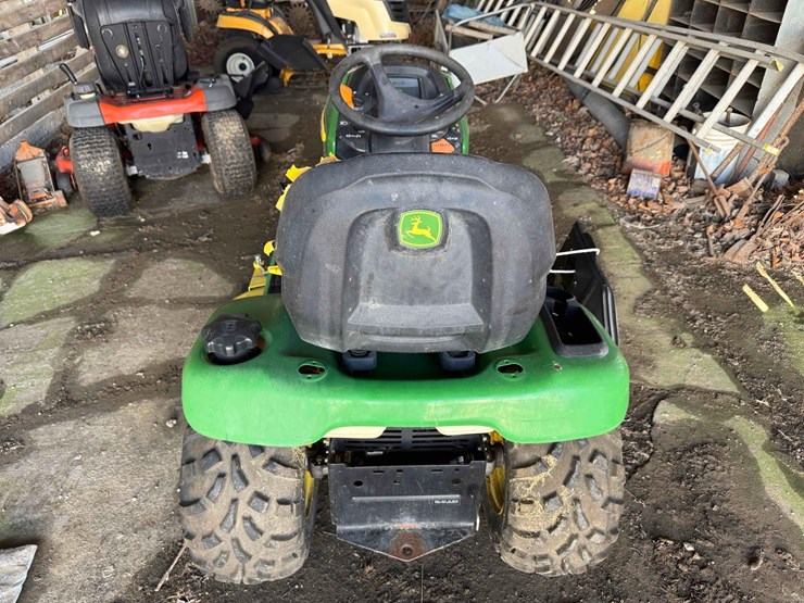 john-deere-x320-image-5