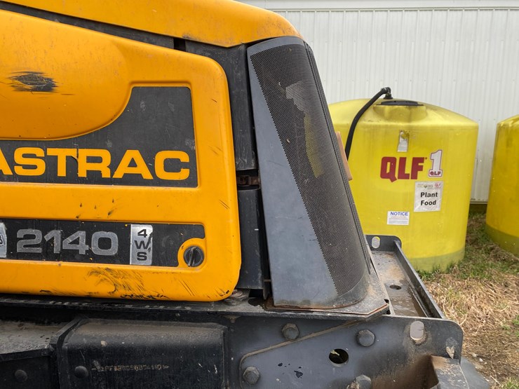 jcb-fast-trac-2140-image-24