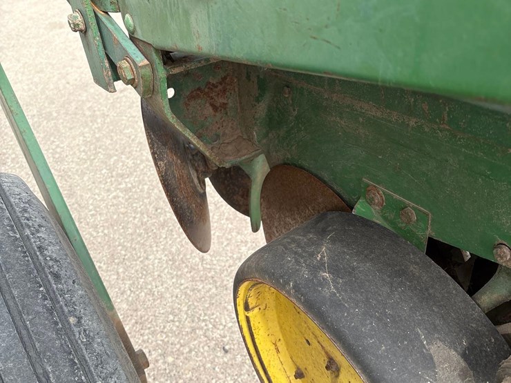 john-deere-7000-image-30