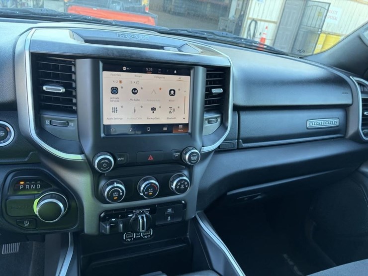2022-ram-1500-big-horn-image-17