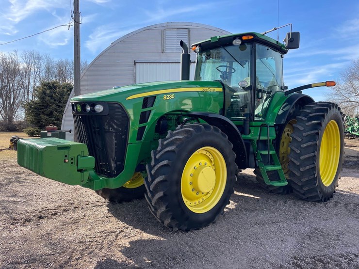 2007-john-deere-8230-image-3