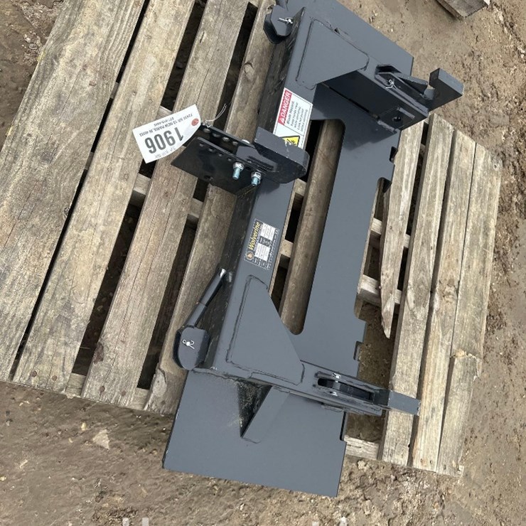 SKID STEER 3 POINT QUICK TACH
