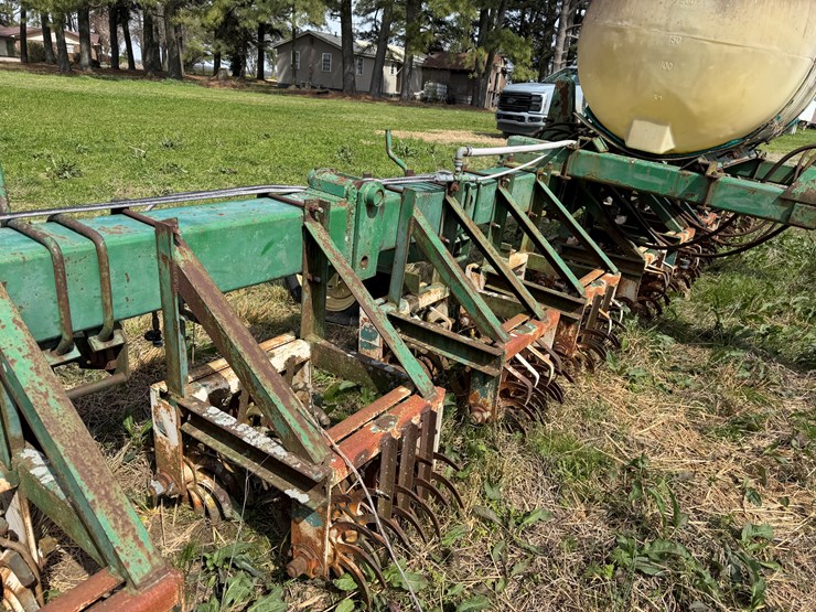 john-deere-12-image-39