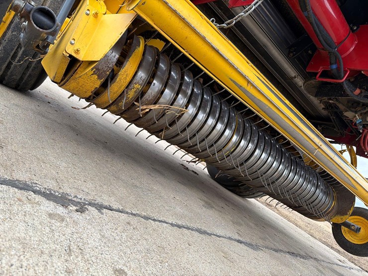 2018-new-holland-roll-belt-560-image-18