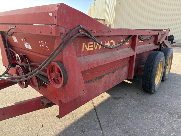 new-holland-195-image-16