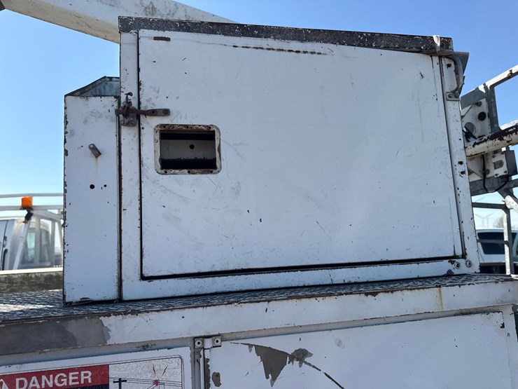 2007-ford-f550-image-18