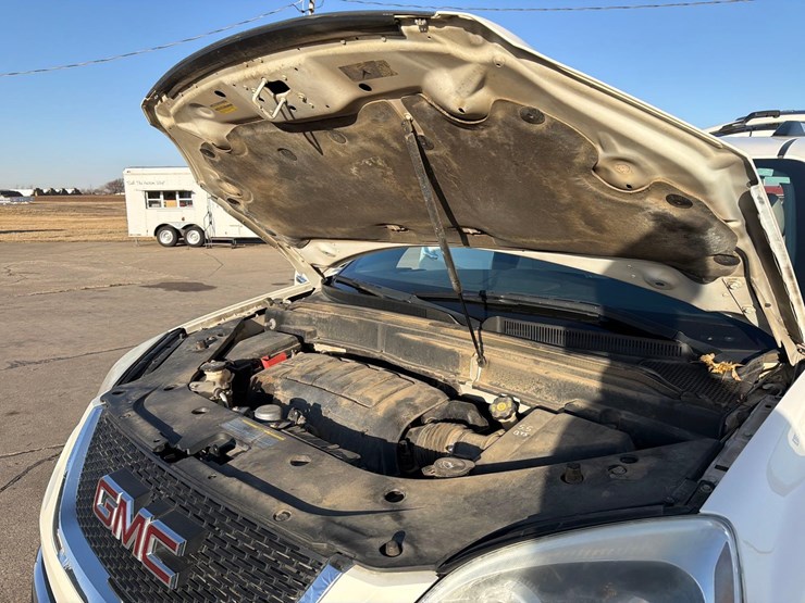 2010-gmc-acadia-slt-image-55