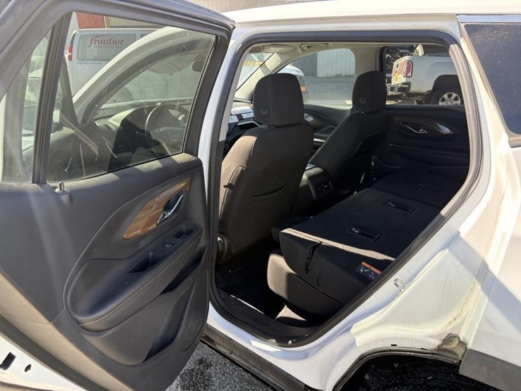 2018-gmc-terrain-sle-image-13