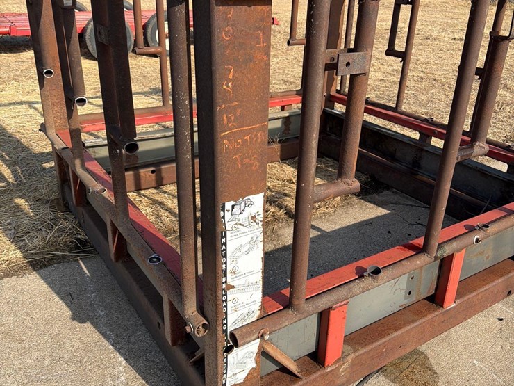 homemade-7ft-x-7ft-hay-feeder-image-7