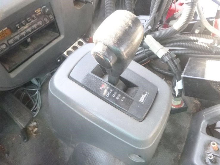 2002-gmc-t6500-image-13