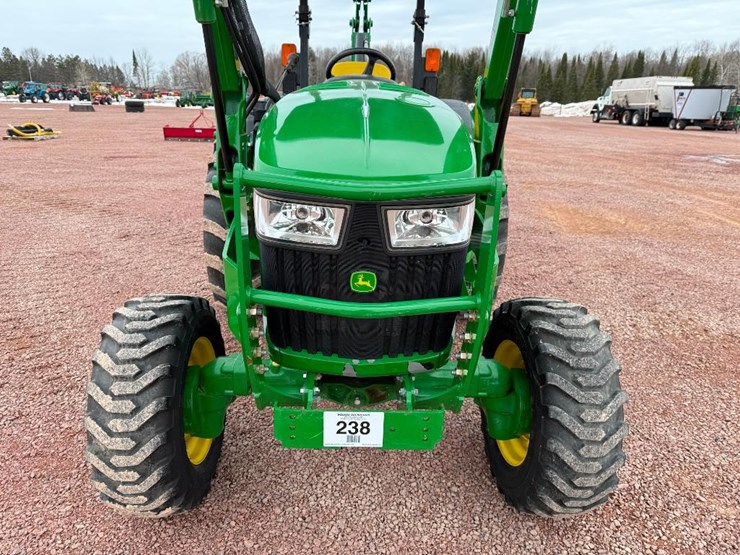 john-deere-4052m-image-37