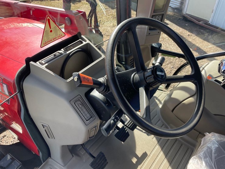 2013-case-ih-l765-image-43