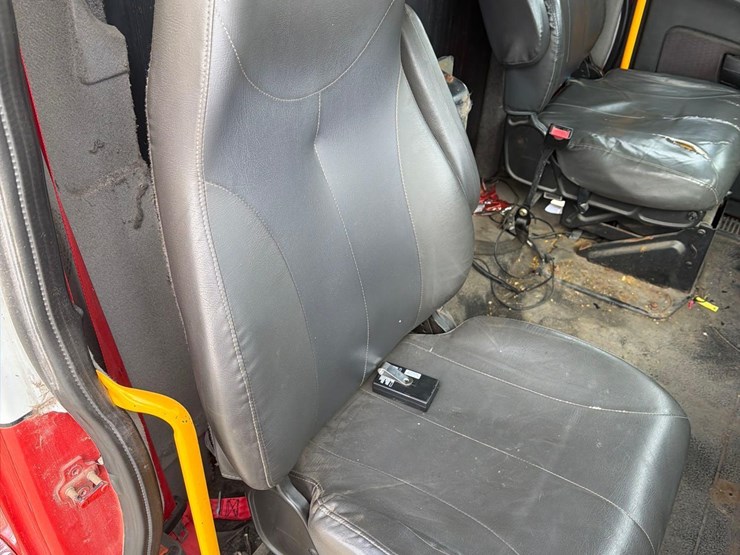 2014-international-4000-image-28