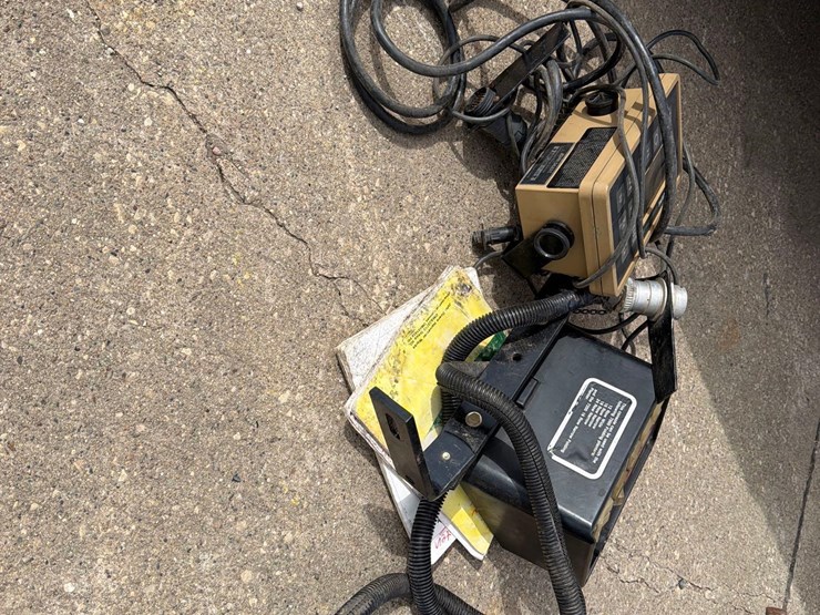 1994-john-deere-7200-image-35