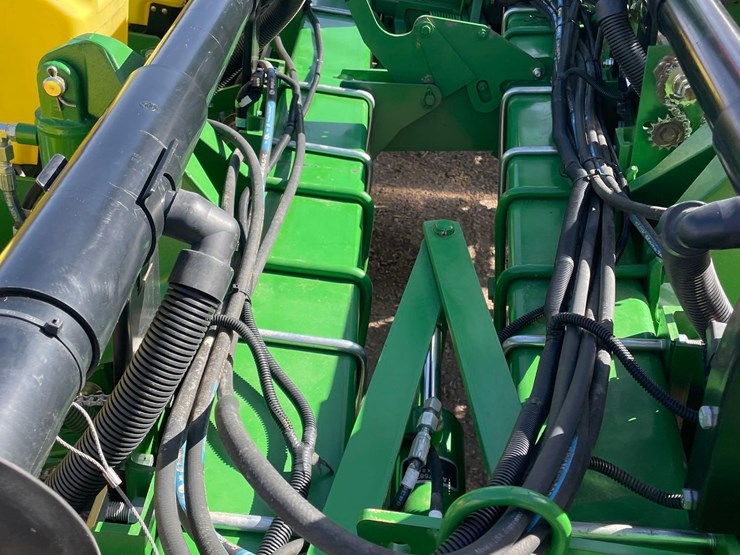 2012-john-deere-1760-image-45