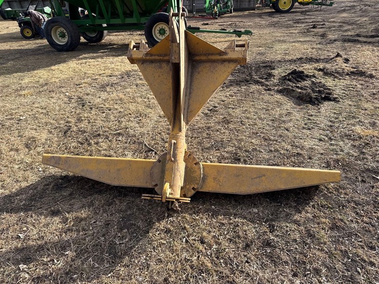 8ft-3pt-blade-image-3