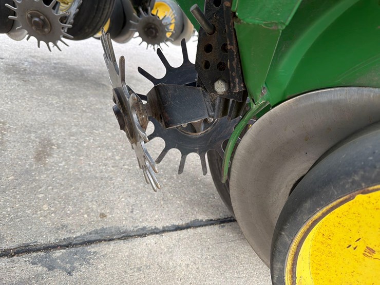 john-deere-7200-image-58