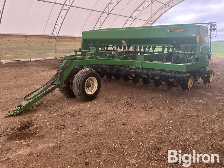 john-deere-750-image-1