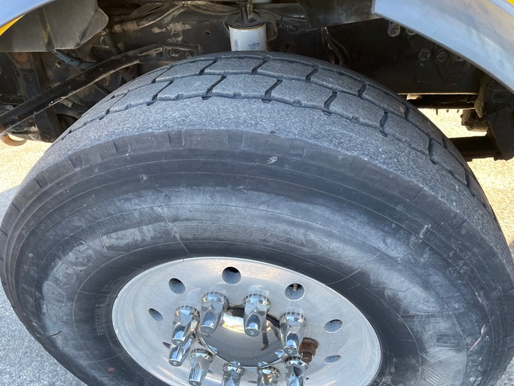 2006-caterpillar-c13-image-14