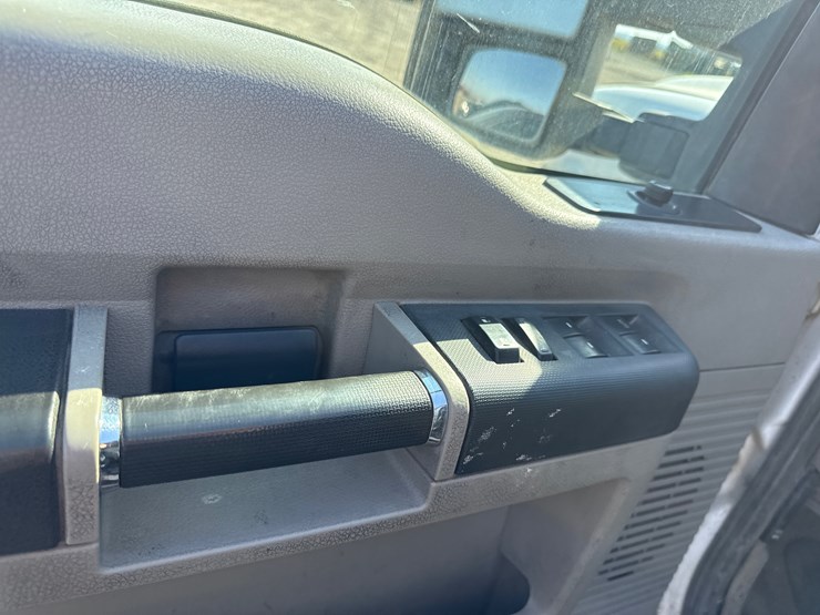 2008-ford-f350-image-34