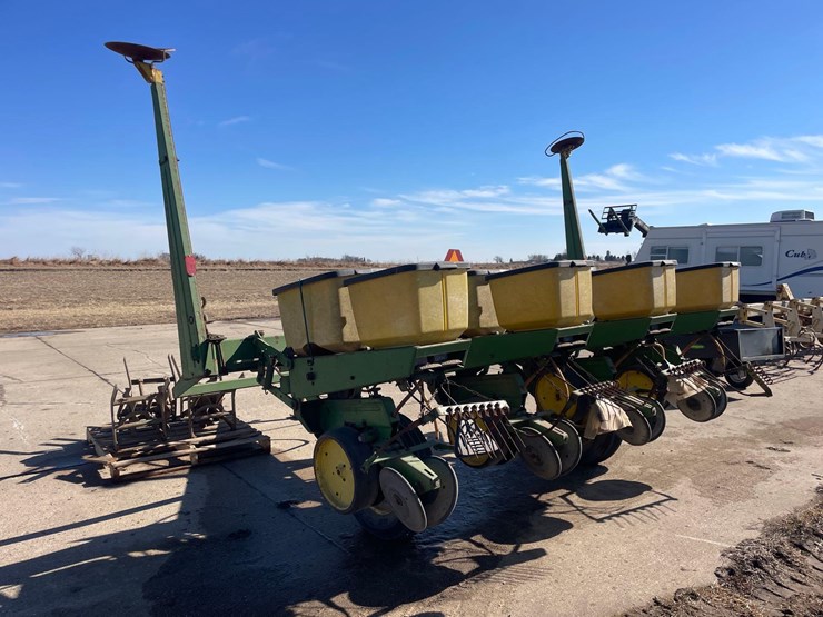 john-deere-7000-image-3