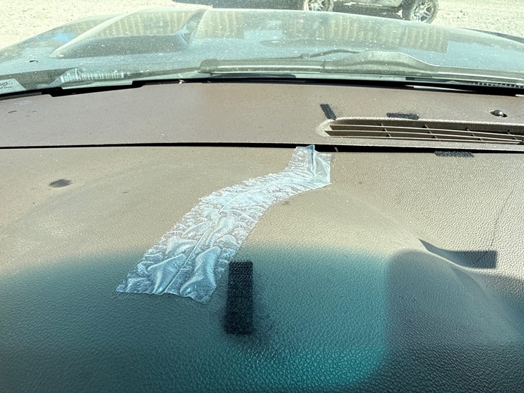 2010-chevrolet-tahoe-image-34