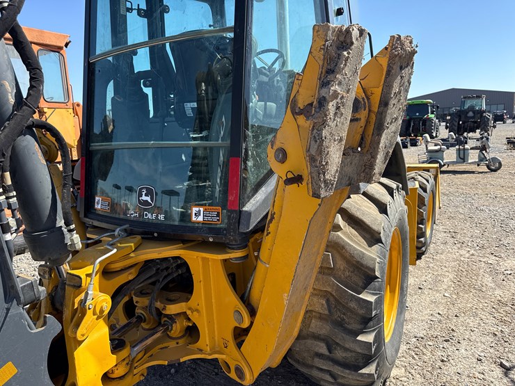 2024-deere-320-p-tier-image-12