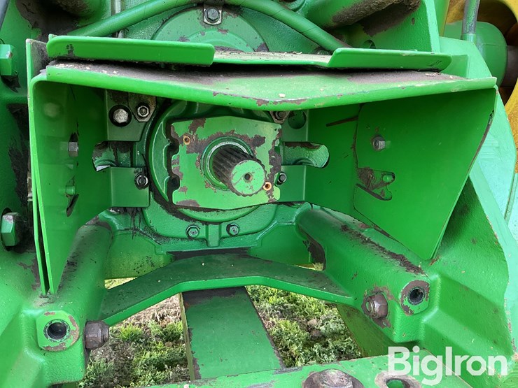 2010-john-deere-8320r-image-17