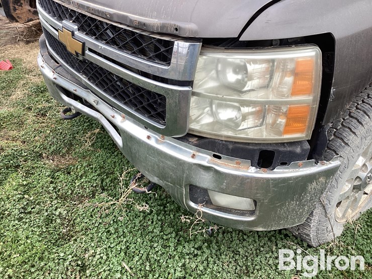 2012-chevrolet-2500-image-10