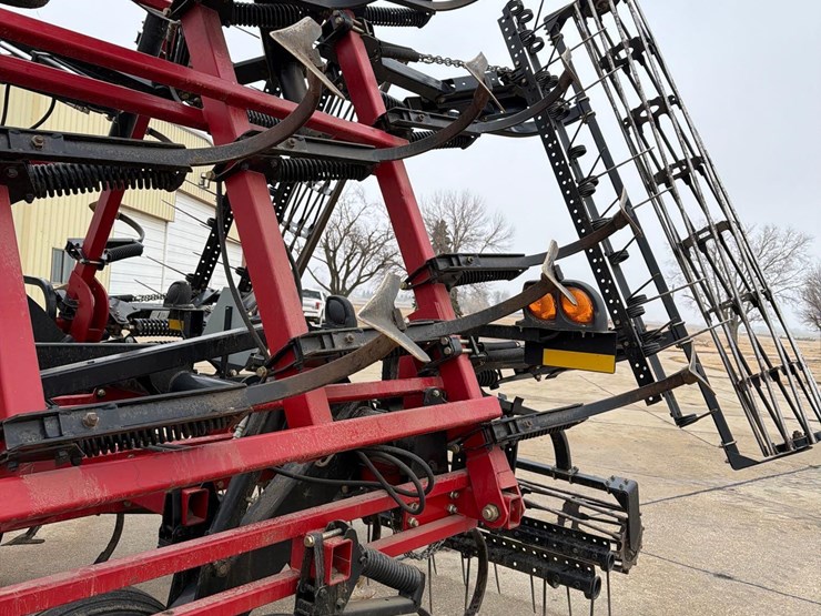 2011-case-ih-200-image-19