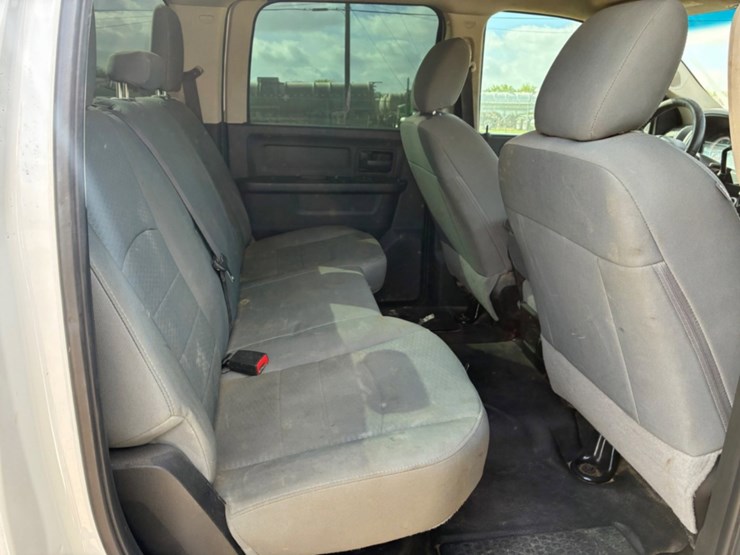 2018-dodge-2500-image-8