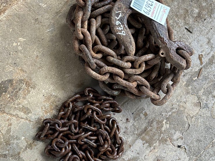 chains/hooks-image-1