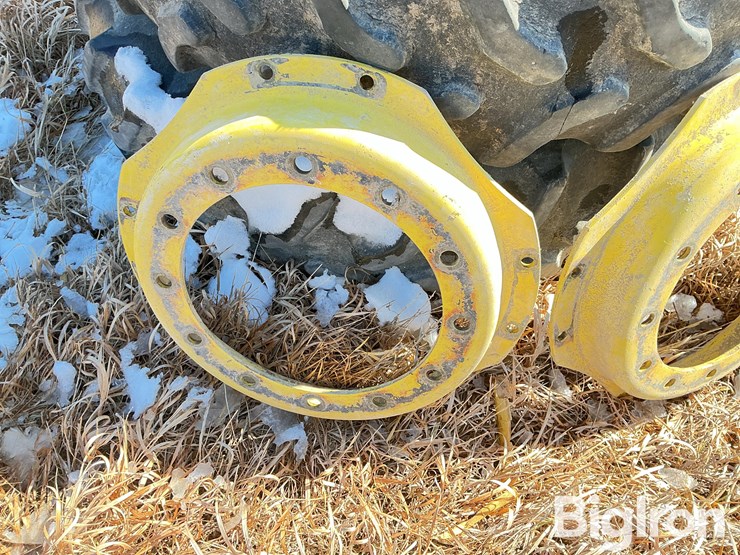 john-deere-380-image-10