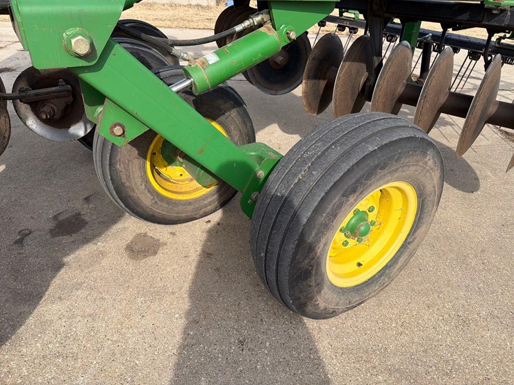 john-deere-637-image-12