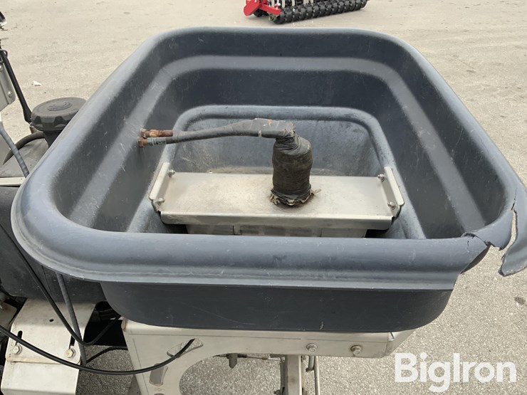 2016-massey-ferguson-730-image-10