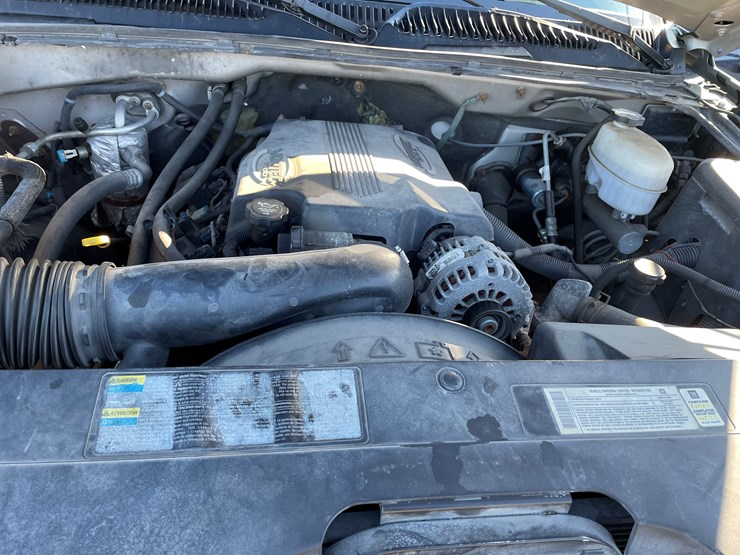 2005-chevrolet-3500-image-18