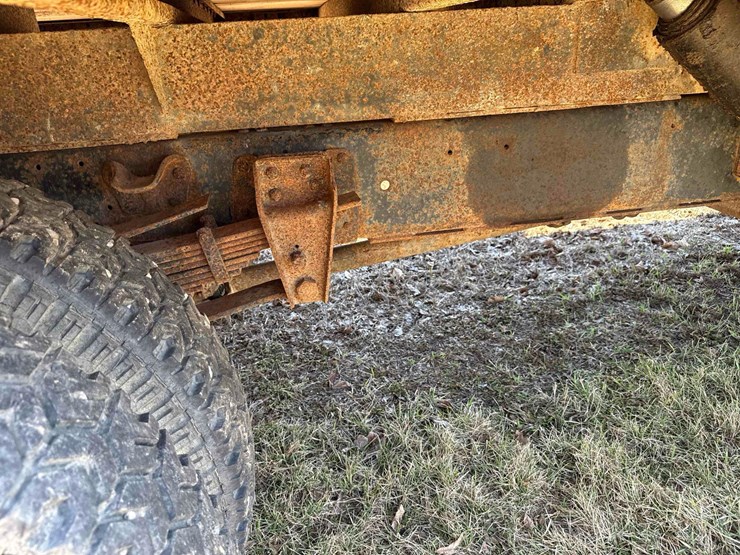 1977-chevrolet-custom-deluxe-image-17